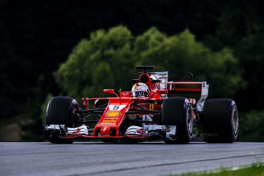  Ferrari SF70H (668) 2017 года  (фото 27 из 33)